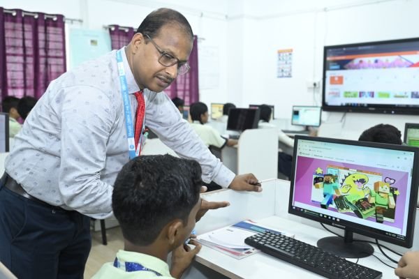 Computer Lab MLZS Islampur